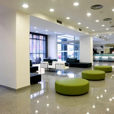 Hotel Nh La Avanzada 4*