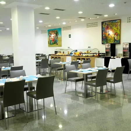 Nh La Avanzada Hotel