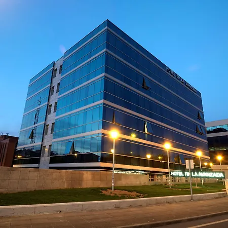 Nh La Avanzada Hotel 4*