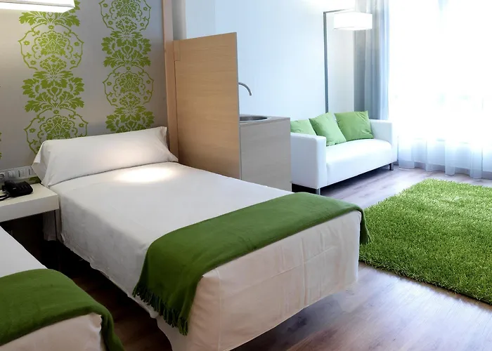 Nh La Avanzada Hotel 4*