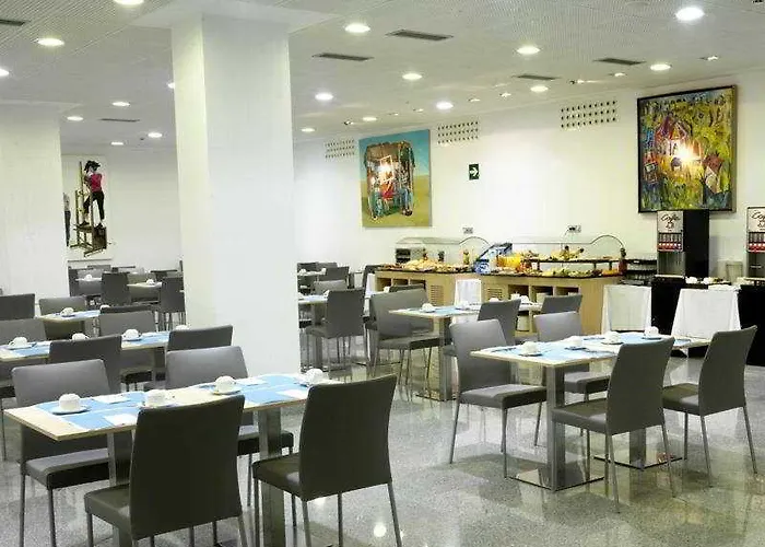 Nh La Avanzada Hotel