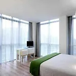 Nh ラ アバンサダ ホテル 4*
