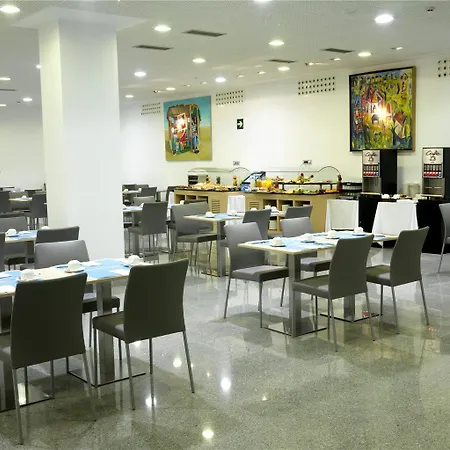 Nh La Avanzada Hotell 4*