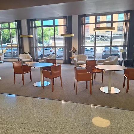 Nh La Avanzada Hotel 4*