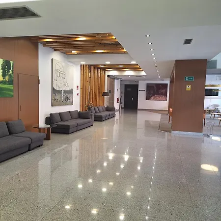 Hotel Nh La Avanzada 4*
