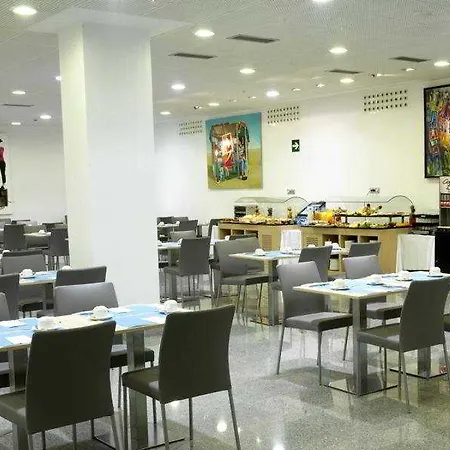 Nh La Avanzada Hotell