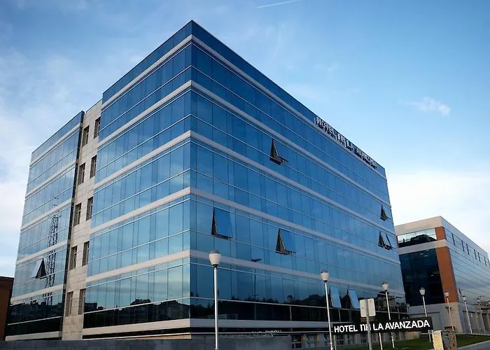 Nh La Avanzada Hotel 4*