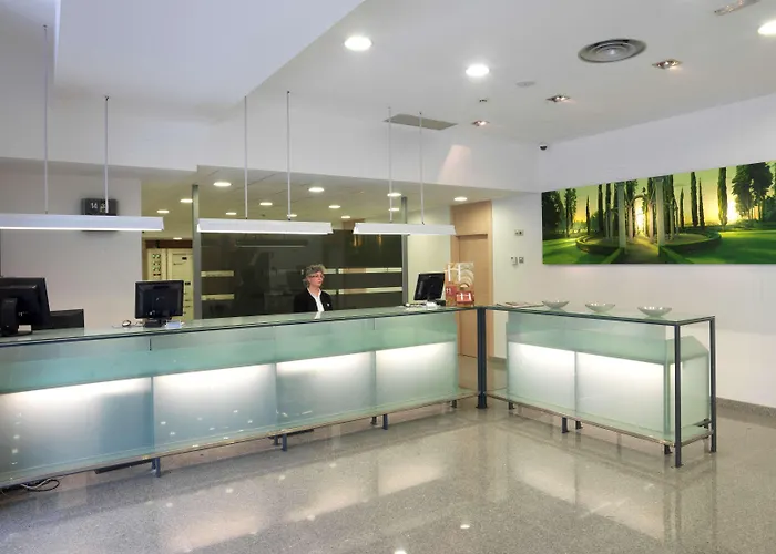 Hotel Nh La Avanzada 4*