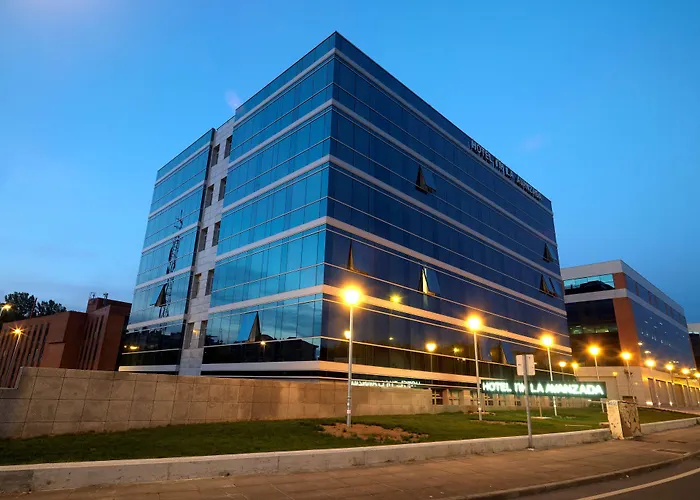 Nh La Avanzada Hotel 4*